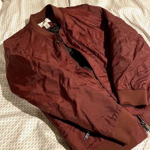 H&M maroon lightweight men’s bomber jacket